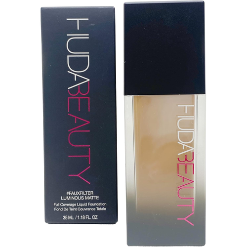Huda Beauty Foundation No. 210